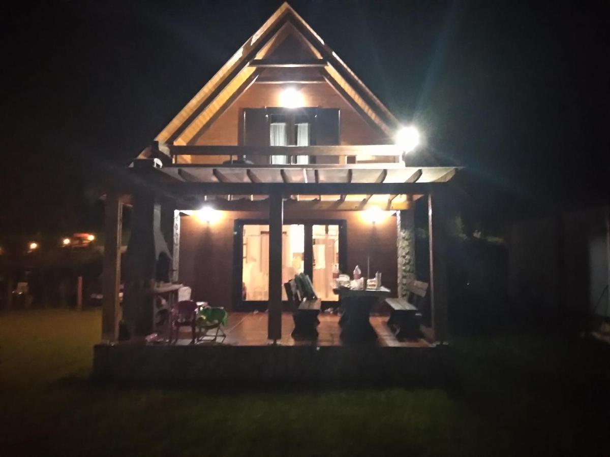 Vacation Home Zara Lohovo Exteriör bild